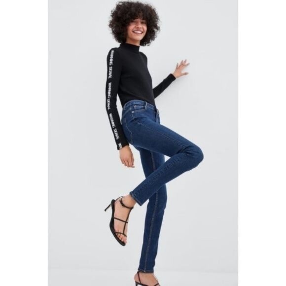 Zara Denim - Zara Trafaluc Mid-Rise Jeans